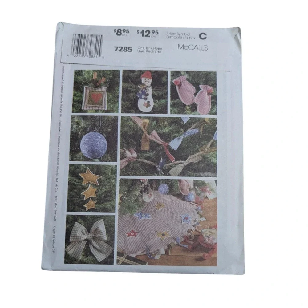 McCalls Crafts 7285 Christmas Stocking & Wall‎ Hanging Sewing Patternuncut